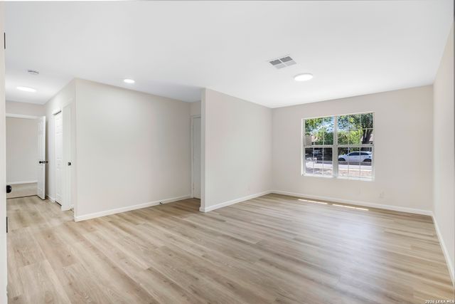 531 Kernan Dr, San Antonio, TX 78227