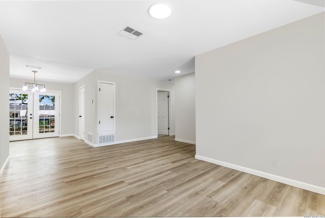 531 Kernan Dr, San Antonio, TX 78227