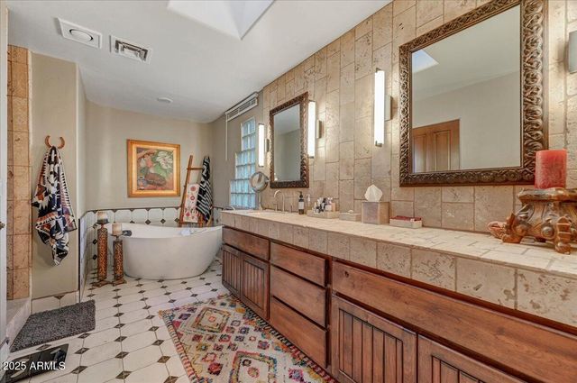 37202 N HOLIDAY Lane, Carefree, AZ 85377