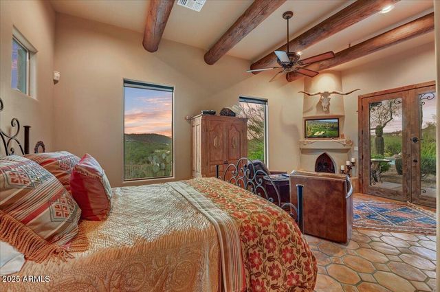 37202 N HOLIDAY Lane, Carefree, AZ 85377