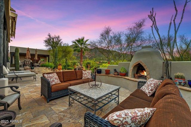 37202 N HOLIDAY Lane, Carefree, AZ 85377