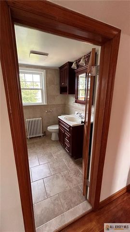 194 Prigmore Street, East Brunswick, NJ 08816