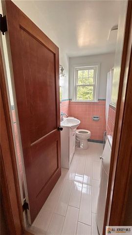 194 Prigmore Street, East Brunswick, NJ 08816