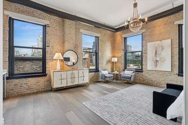 401 N Aberdeen Street 4S, Chicago, IL 60642