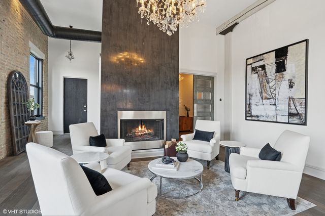 401 N Aberdeen Street 4S, Chicago, IL 60642