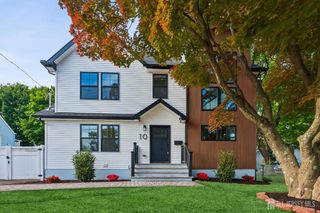 10 Rose Street, Edison, NJ 08817