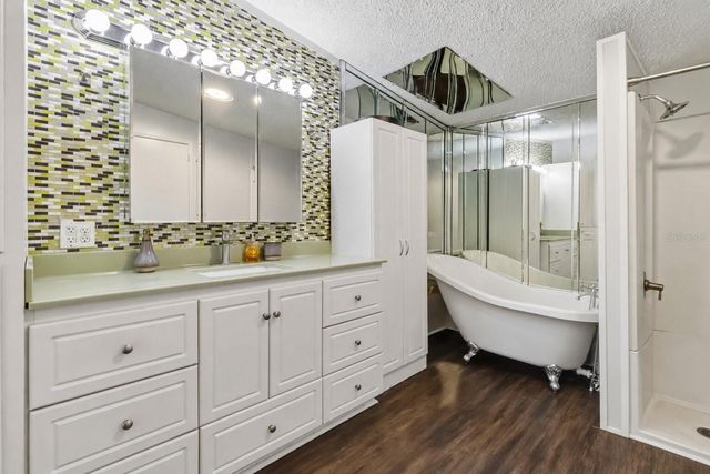 12104 WOODSIDE DRIVE, Riverview, FL 33579