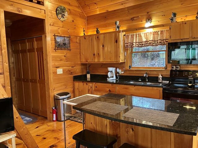 167 Lemon Drop Lane, Murphy, NC 28906