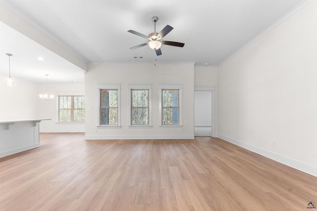 602 Bristleleaf Path, Kathleen, GA 31047