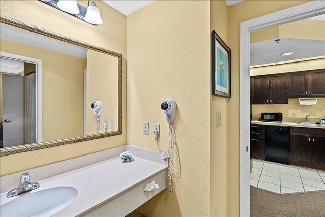 7601 CANADA AVENUE 202, Orlando, FL 32819