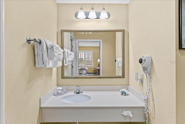 7601 CANADA AVENUE 202, Orlando, FL 32819