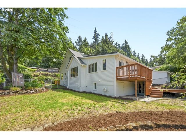319 S CENTER St, Oregon City, OR 97045