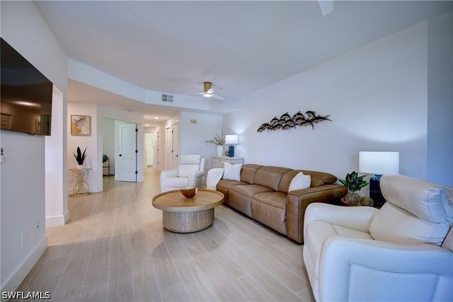 7846 Gardner DR 102, Naples, FL 34109