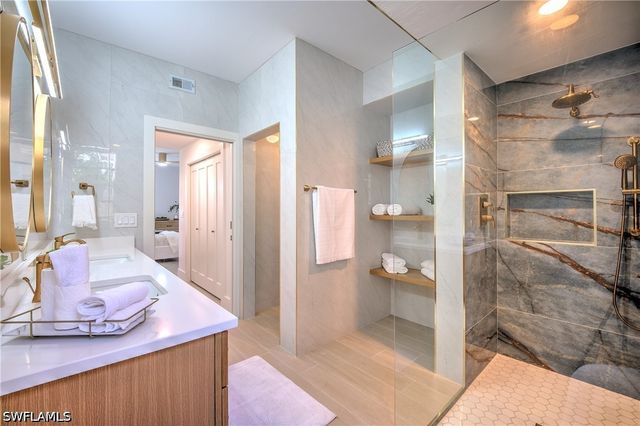 7846 Gardner DR 102, Naples, FL 34109