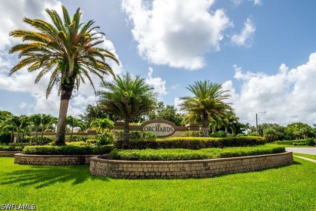 7846 Gardner DR 102, Naples, FL 34109