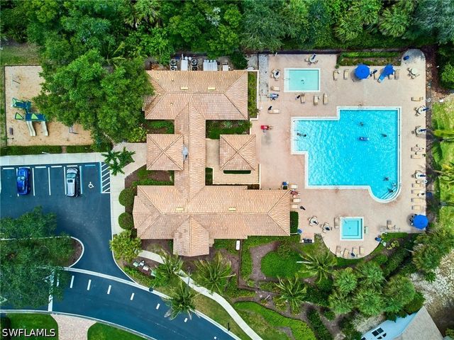 7846 Gardner DR 102, Naples, FL 34109