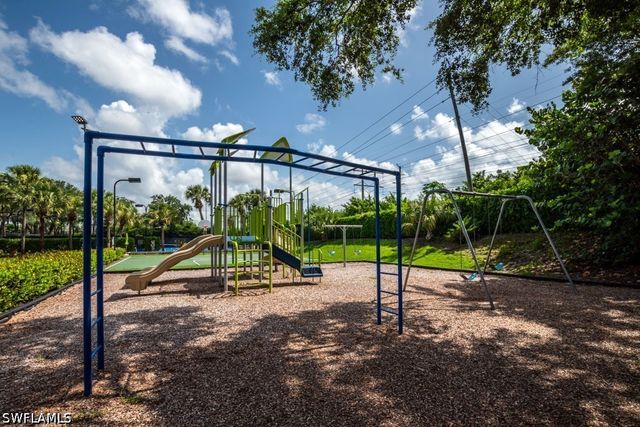 7846 Gardner DR 102, Naples, FL 34109