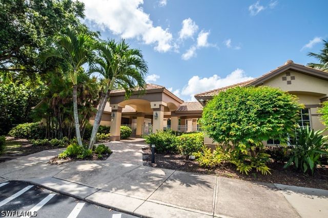 7846 Gardner DR 102, Naples, FL 34109