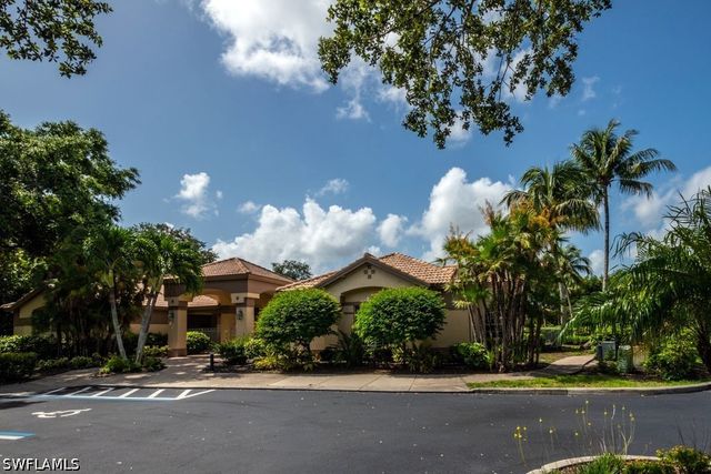 7846 Gardner DR 102, Naples, FL 34109