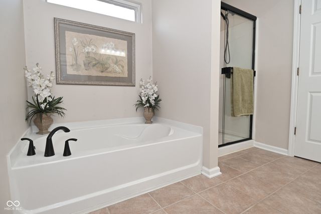 1829 Wynnewood Lane, Avon, IN 46123