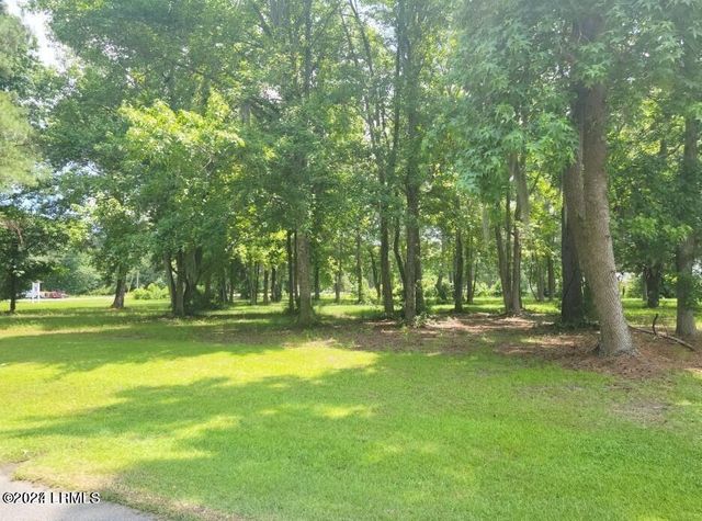 368 Parris Island Gateway, Beaufort, SC 29906