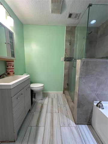 132 Otter Trail, Lake Jackson, TX 77566