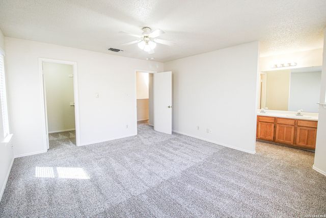 949 Schertz Parkway, Schertz, TX 78154