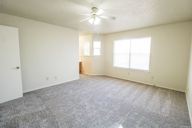 949 Schertz Parkway, Schertz, TX 78154