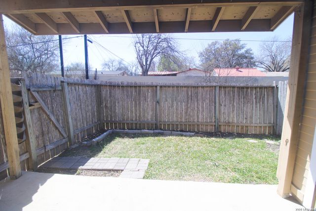 949 Schertz Parkway, Schertz, TX 78154