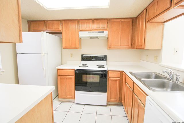 949 Schertz Parkway, Schertz, TX 78154