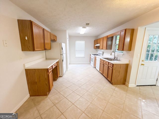 2492 Halcyon Way, Lawrenceville, GA 30044