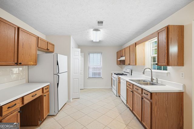 2492 Halcyon Way, Lawrenceville, GA 30044