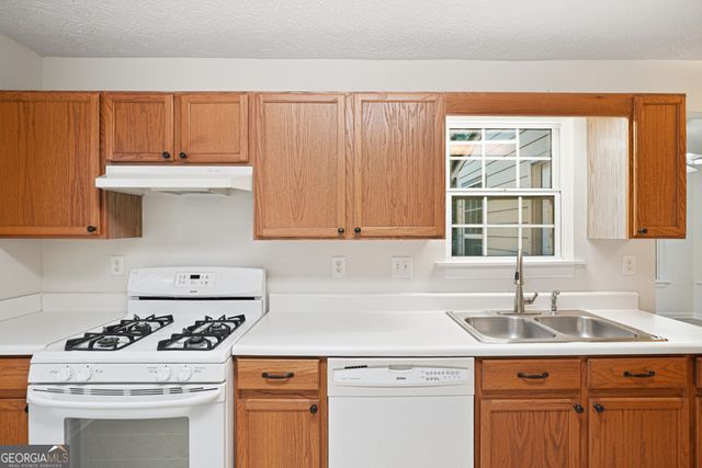 2492 Halcyon Way, Lawrenceville, GA 30044