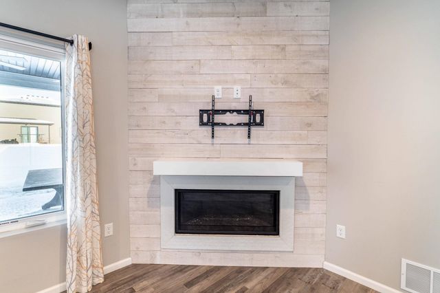 1052 50th Avenue W, West Fargo, ND 58078