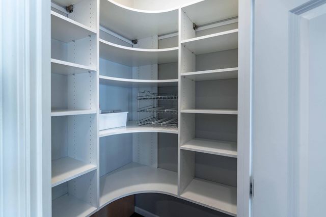 1052 50th Avenue W, West Fargo, ND 58078