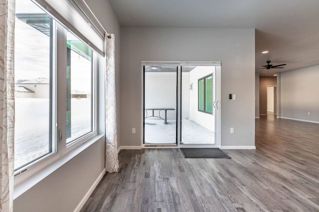 1052 50th Avenue W, West Fargo, ND 58078