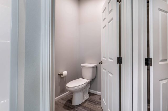 1052 50th Avenue W, West Fargo, ND 58078