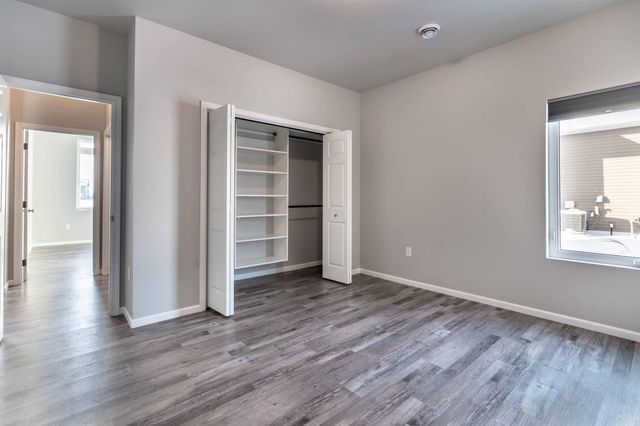 1052 50th Avenue W, West Fargo, ND 58078