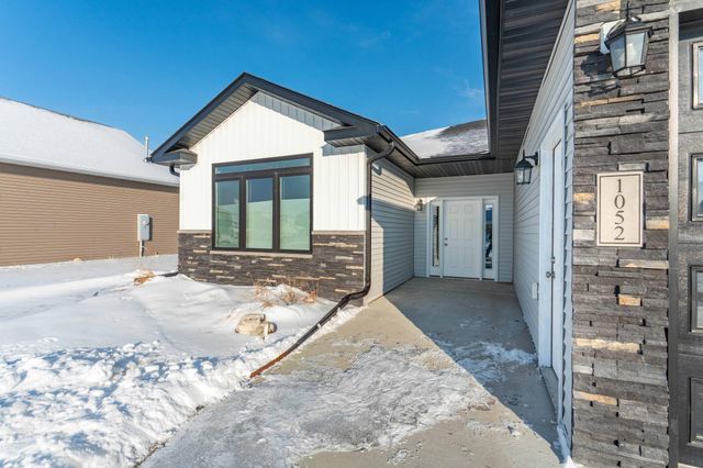 1052 50th Avenue W, West Fargo, ND 58078