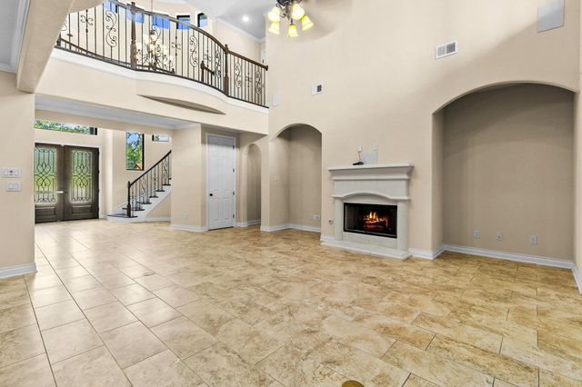 127 Bridgewater, Onalaska, TX 77360