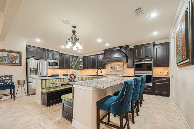 127 Bridgewater, Onalaska, TX 77360