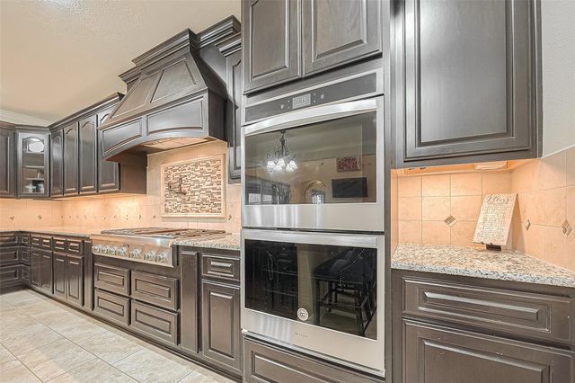 127 Bridgewater, Onalaska, TX 77360