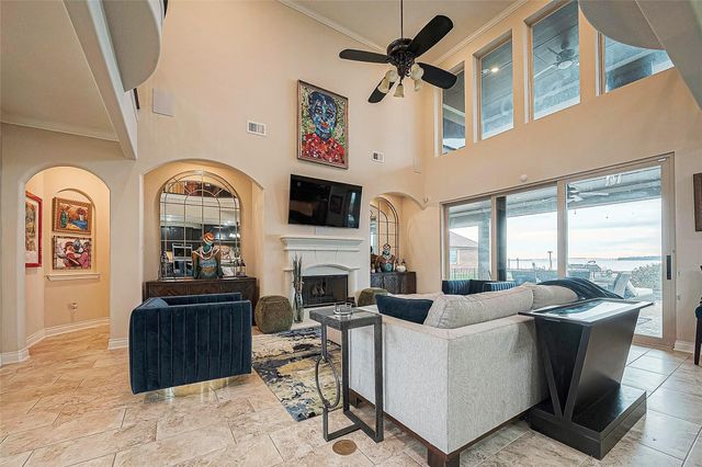 127 Bridgewater, Onalaska, TX 77360