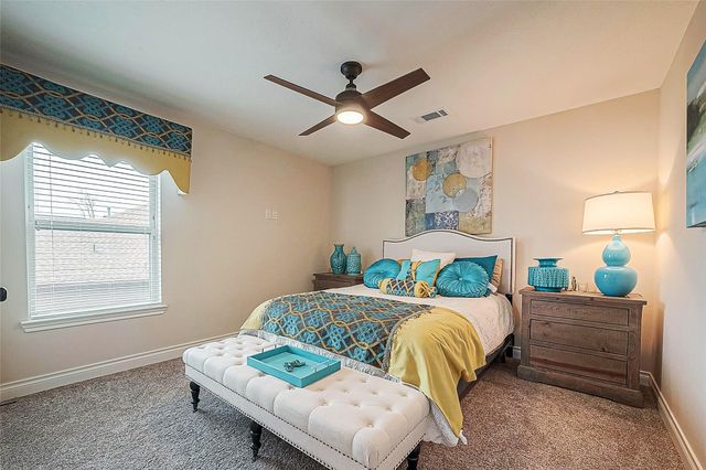 127 Bridgewater, Onalaska, TX 77360