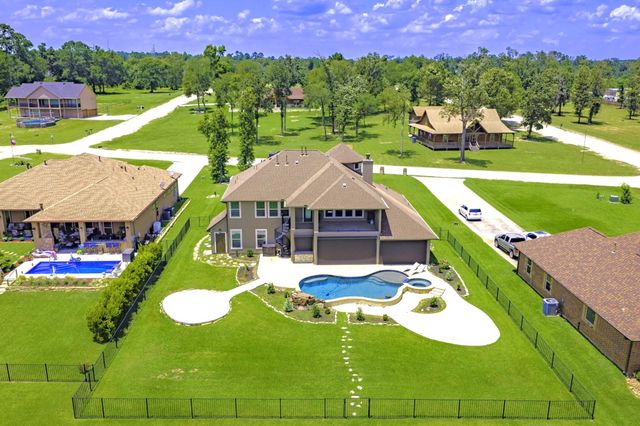 127 Bridgewater, Onalaska, TX 77360