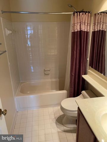 4221 DEVONWOOD WAY, Woodbridge, VA 22192