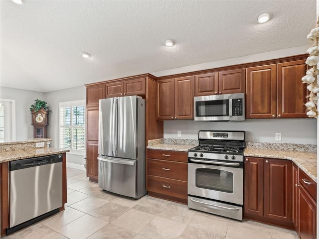 550 LITTLE RIVER PATH, The Villages, FL 32162