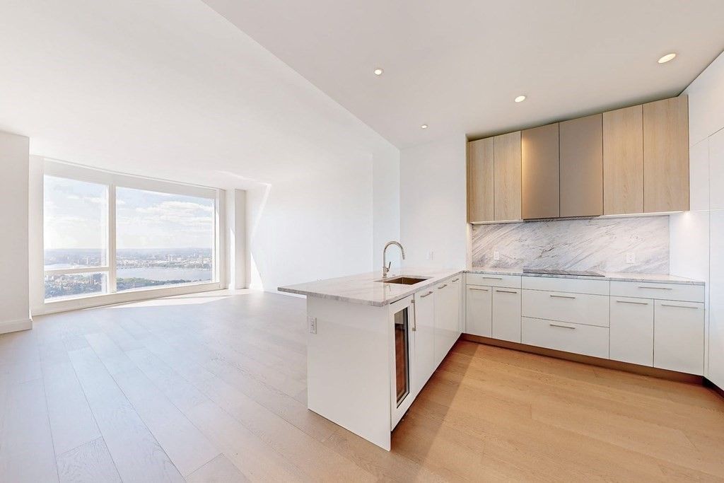 240 Devonshire Street 4005, Boston, MA 02110