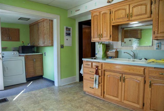 2428 4th Street, Eau Claire, WI 54703