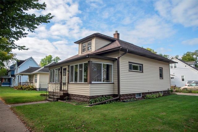 2428 4th Street, Eau Claire, WI 54703